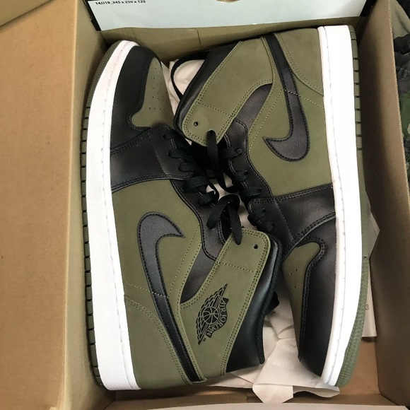 Air Jordan 1 Mid Olive Canvas Basketball Shoes - Picture 4 of 4